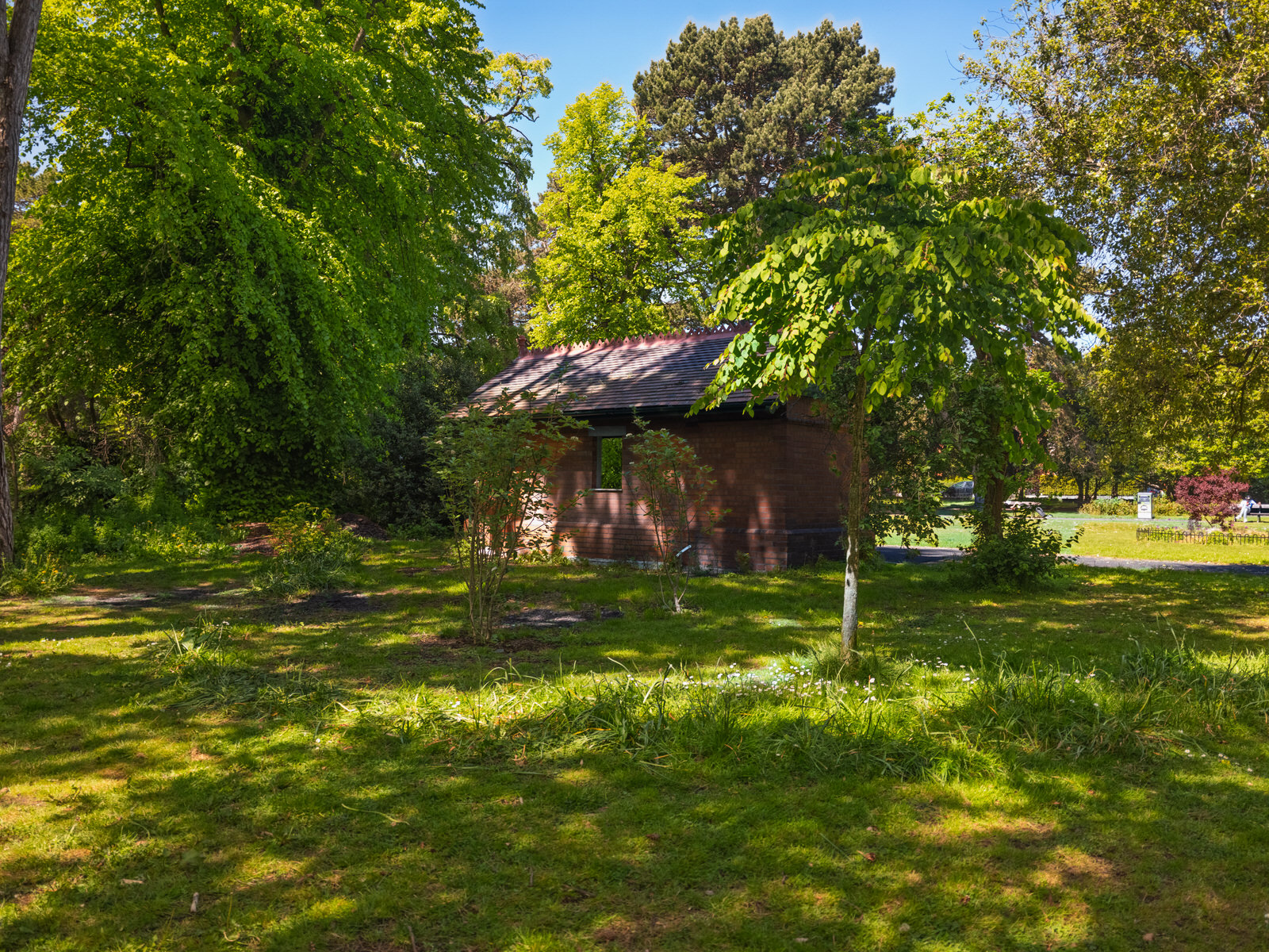 PALMERSTON PUBLIC PARK [IN THE DUBLIN SUBURB OF DARTRY]-251136-1