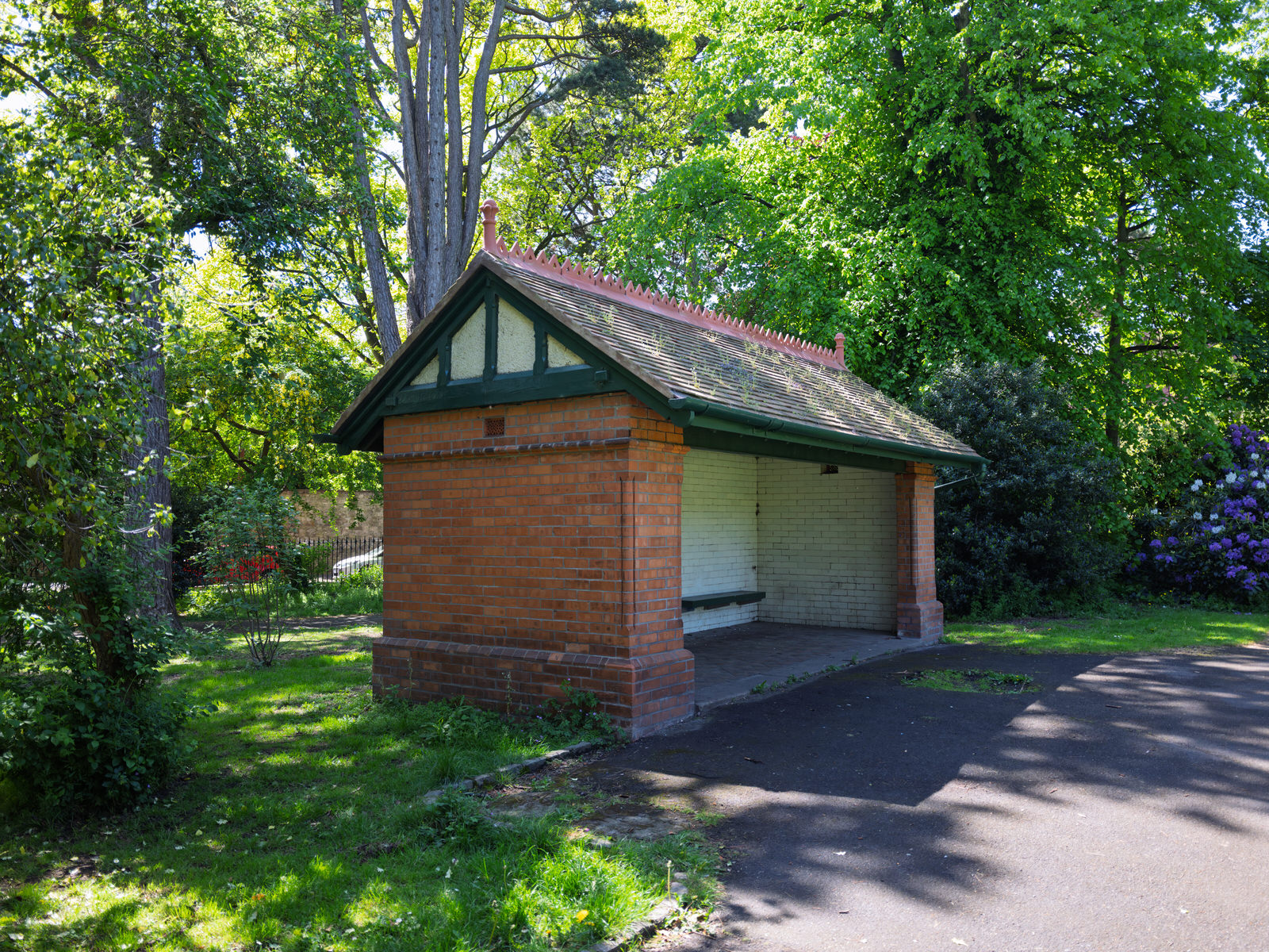 PALMERSTON PUBLIC PARK [IN THE DUBLIN SUBURB OF DARTRY]-251137-1