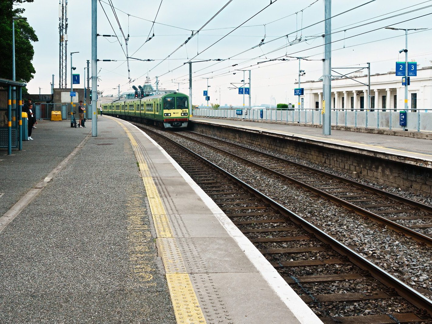 DID YOU KNOW THAT IT IS MALLIN STATION [THE TRAIN STATION IN DUN LAOGHAIRE] 004