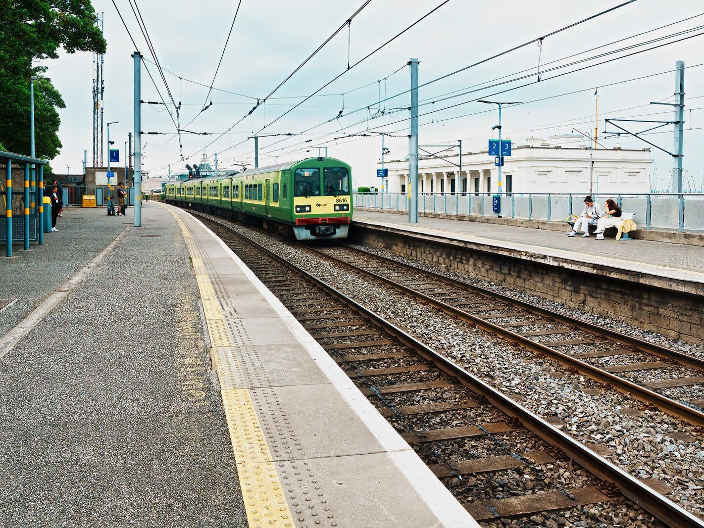DID YOU KNOW THAT IT IS MALLIN STATION [THE TRAIN STATION IN DUN LAOGHAIRE] 003