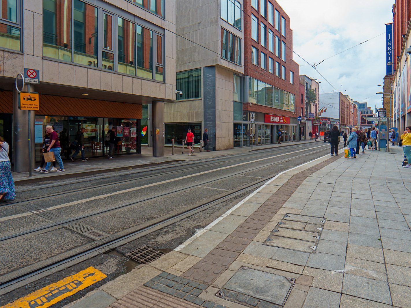 THE LUAS TRAM STOP [KNOWN AS JERVIS EVEN THOUGH IT IS ON UPPER ABBEY STREET] 003