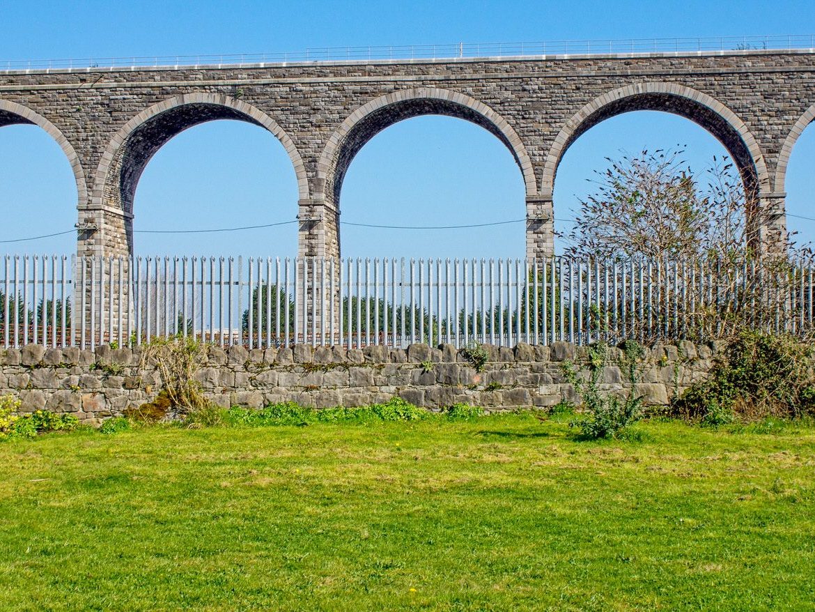 THE BOYNE VIADUCT AS IT WAS IN 2012 [RESTORATION WORK WAS UNDERWAY AT THE TIME]-224192-1