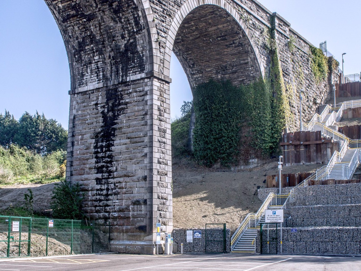 THE BOYNE VIADUCT AS IT WAS IN 2012 [RESTORATION WORK WAS UNDERWAY AT THE TIME]-224198-1