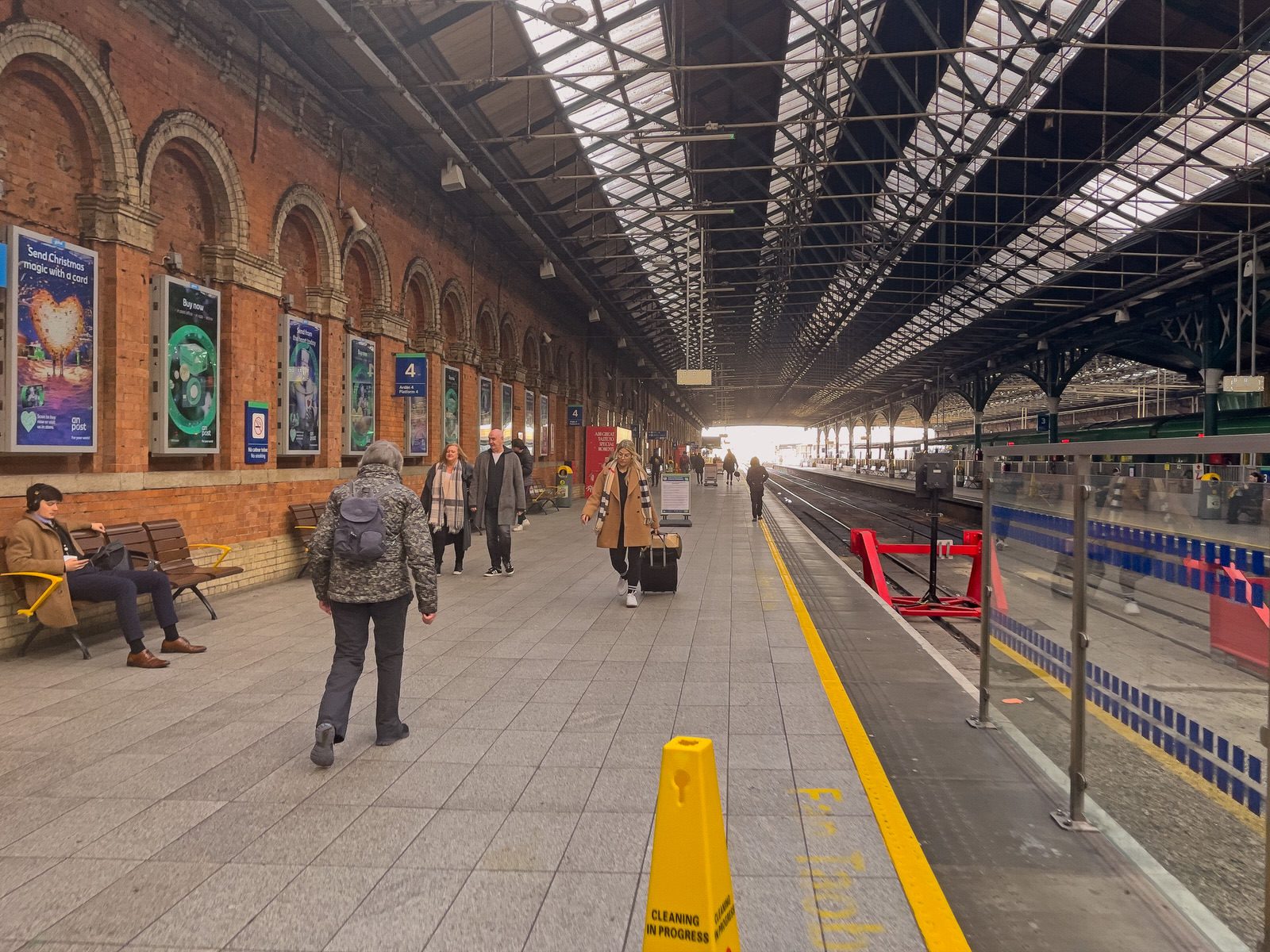 CONNOLLY TRAIN STATION [DECEMBER 2023]-225994-1