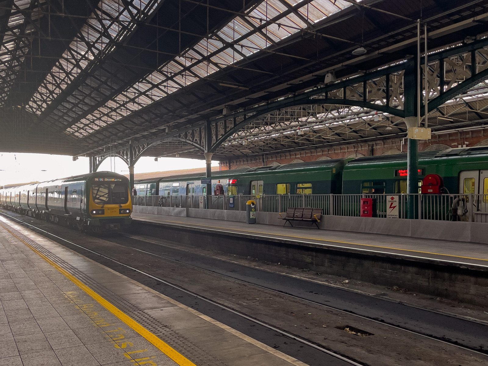 CONNOLLY TRAIN STATION [DECEMBER 2023]-225997-1