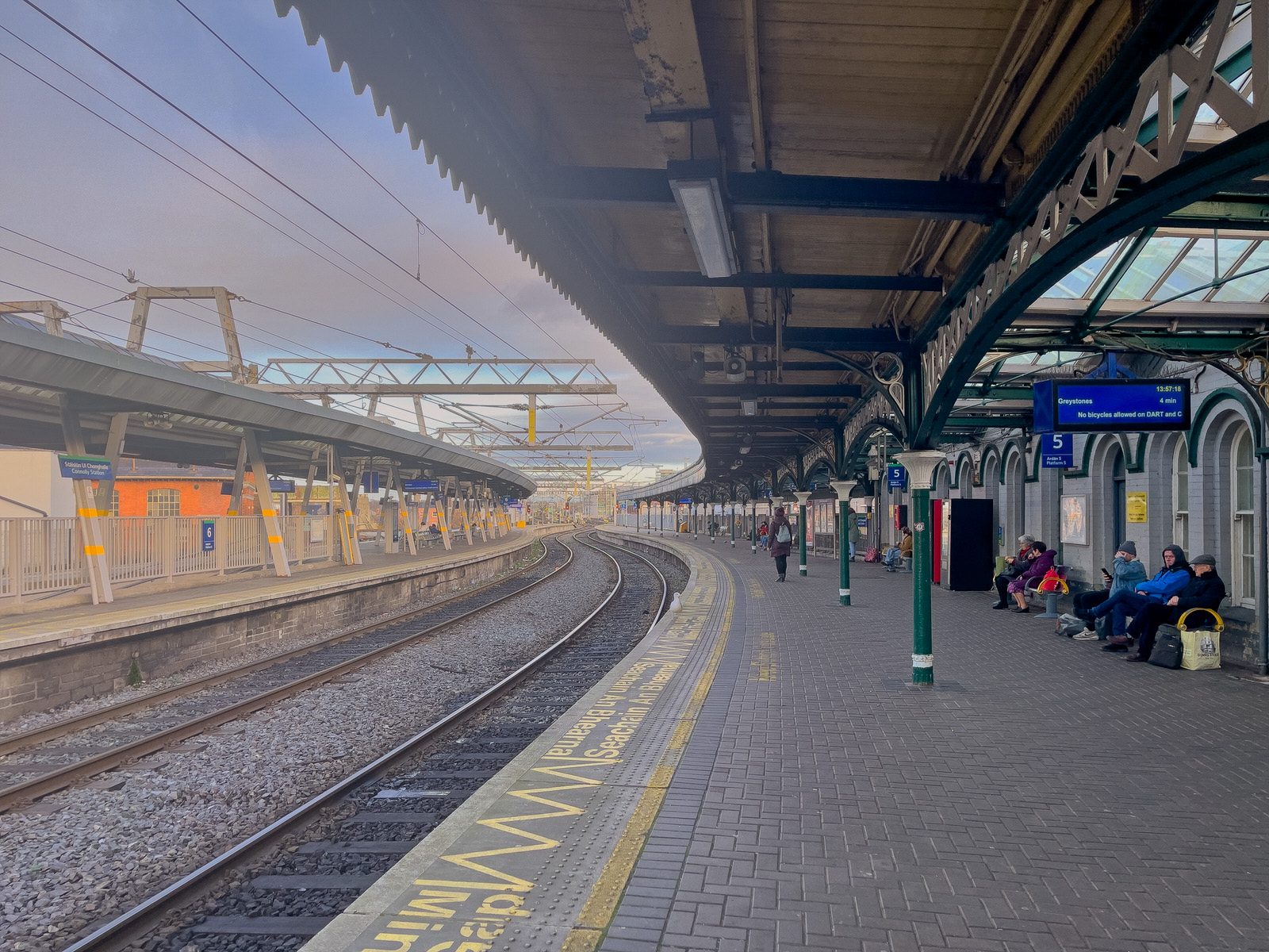 CONNOLLY TRAIN STATION [DECEMBER 2023]-226000-1