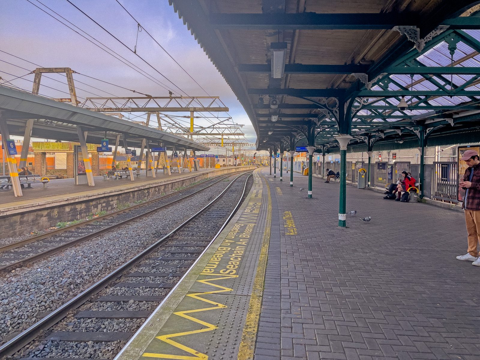 CONNOLLY TRAIN STATION [DECEMBER 2023]-226003-1