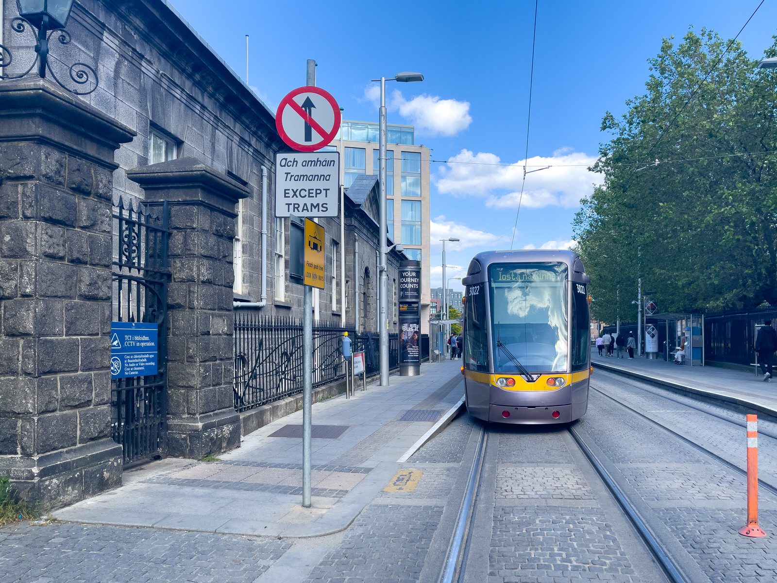 THE LUAS FOUR COURTS TRAM STOP [THERE IS MUCH TO BE SEEN HERE]-234120-1