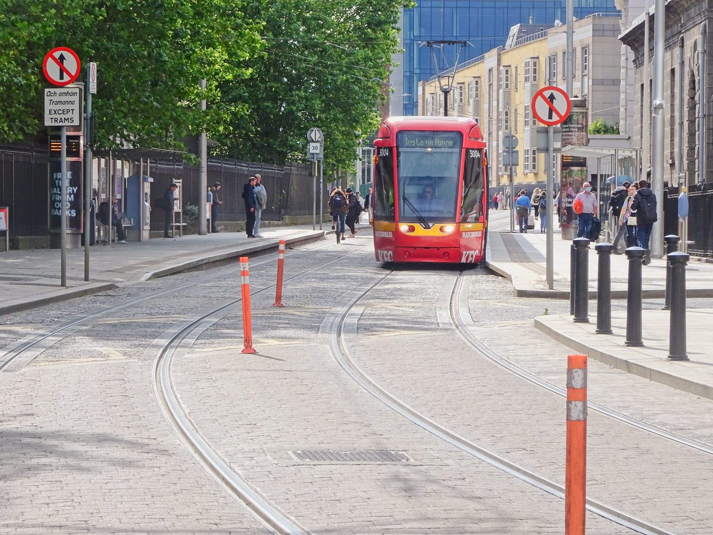 A VERY DISTINCTIVE RED TRAM PROMOTING KFC [AN EXAMPLE OF FULL BODY ADVERTISING REFERRED TO AS WRAPPING]-236689-1