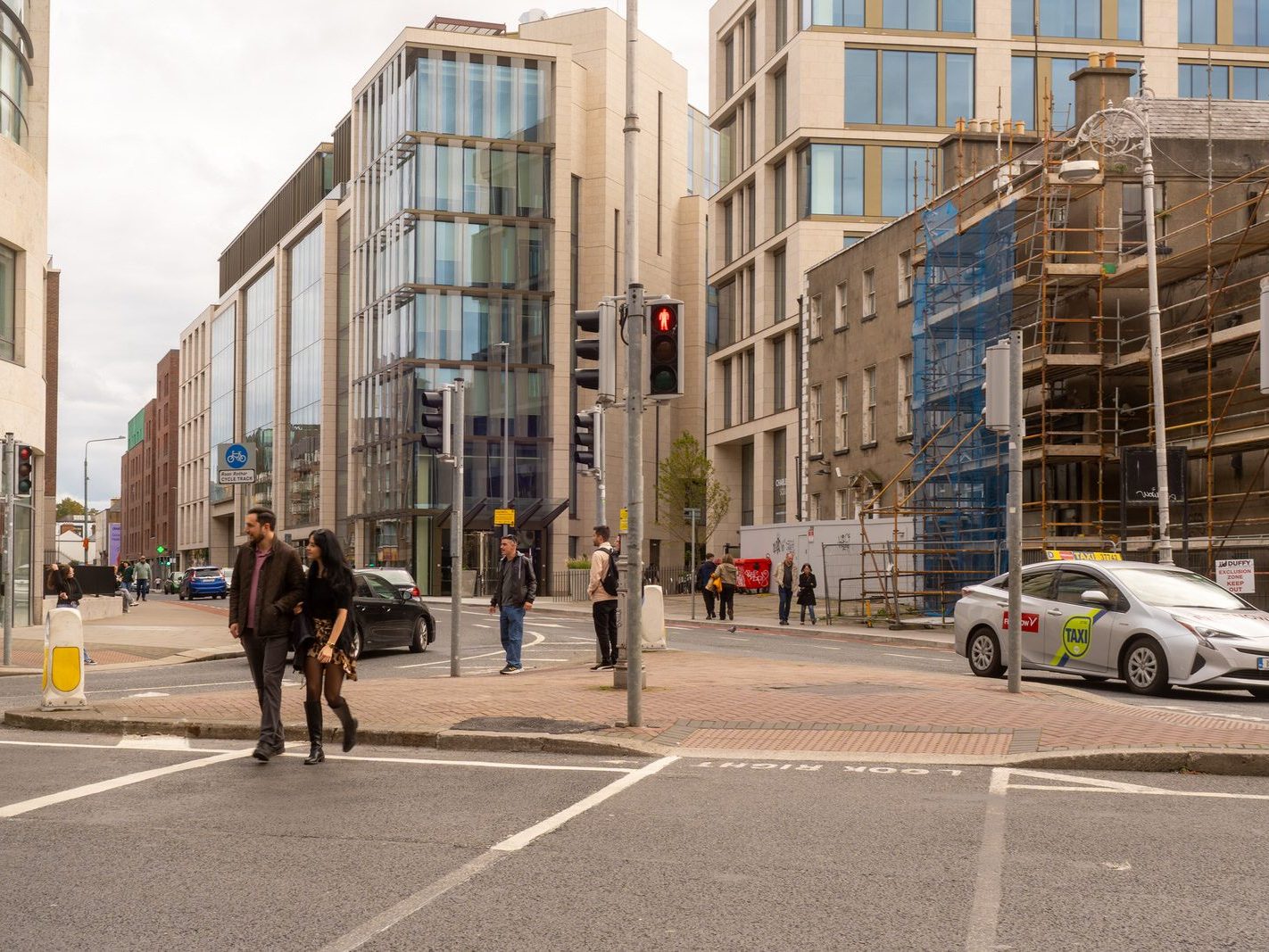 THE LUAS TRAM STOP ON HARCOURT STREET [OUTSIDE WHAT WAS ONCE AN IMPORTANT TRAIN STATION]-242038-1