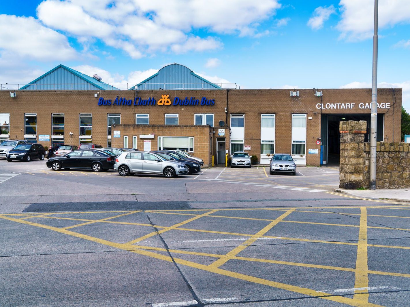 CLONTARF GARAGE [2017 LEGACY PHOTO COLLECTION]-244444-1