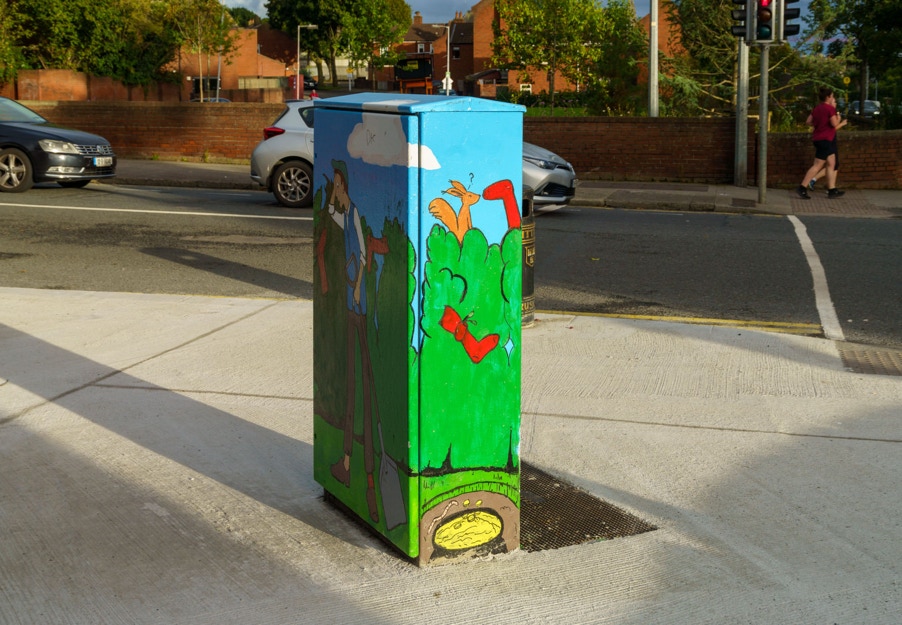 THE RED SOCKS NEAR BLACKHORSE GROVE [PAINT-A-BOX STREET ART BY JANETTE MONAHAN] 001