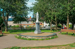 MARIAN STATUE ERECTED IN 1955 005