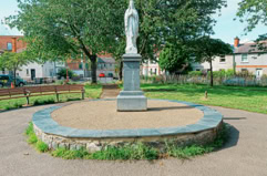 MARIAN STATUE ERECTED IN 1955 003