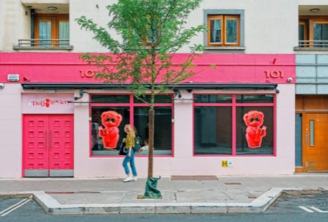 WHEN I FIRST SAW THIS I THOUGHT THAT IT WAS A REALLY REALLY PINK TOY SHOP [THE DOLL SOCIETY AT 101 FRANCIS STREET] 001