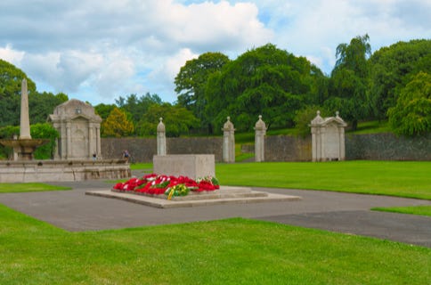 THE STONE OF REMEMBRANCE [GARDEN OF REMEMBRANCE IN ISLANDBRIDGE] 001