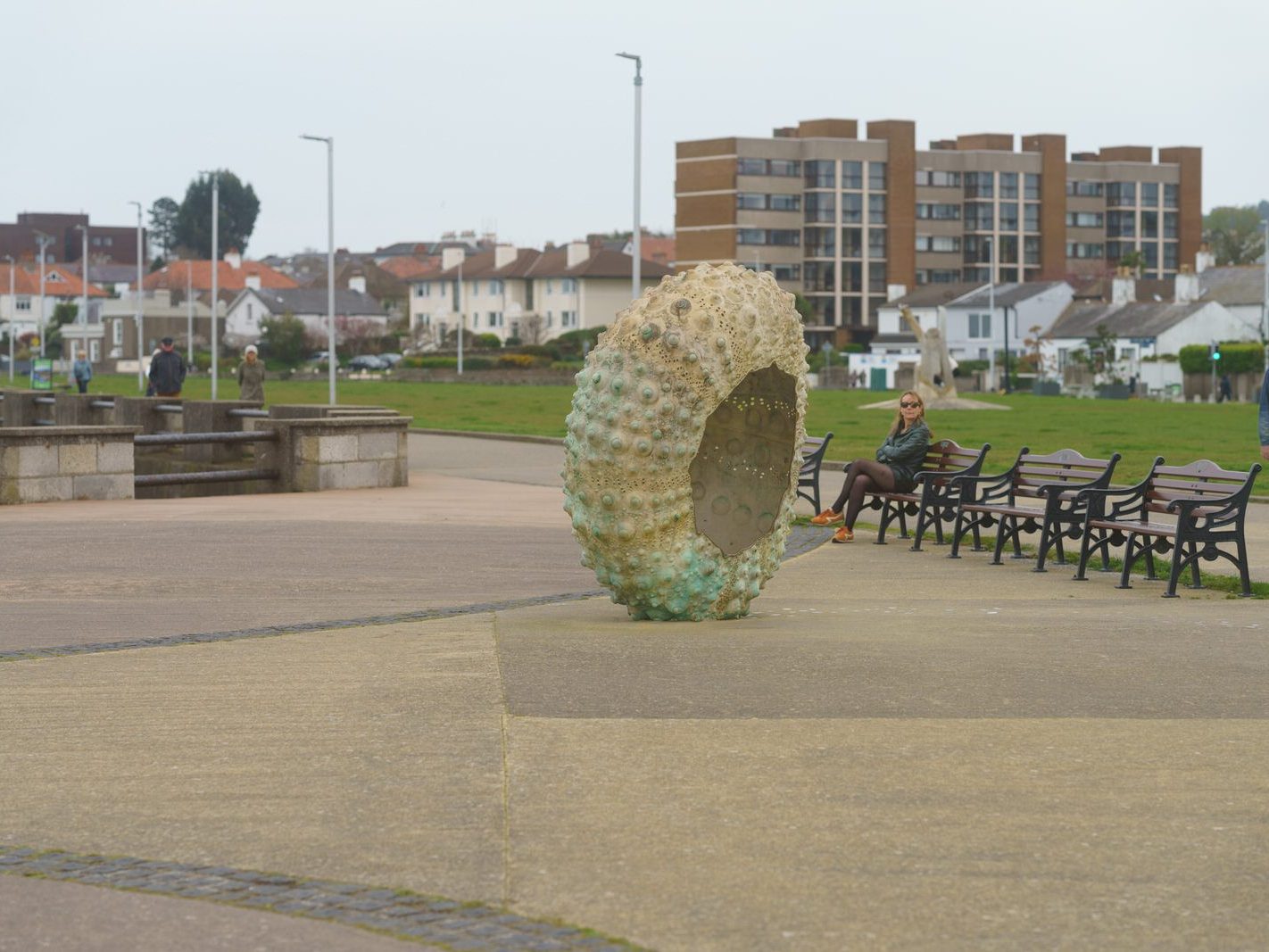 I REALLY LIKE THIS SCULPTURE BY RACHEL JOTNT [NEWTOWNSMITH IN SANDYCOVE] 002