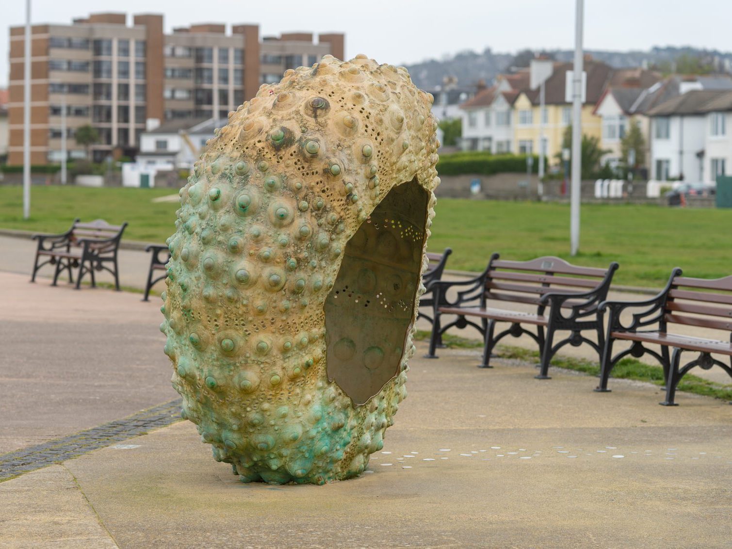 I REALLY LIKE THIS SCULPTURE BY RACHEL JOTNT [NEWTOWNSMITH IN SANDYCOVE] 001