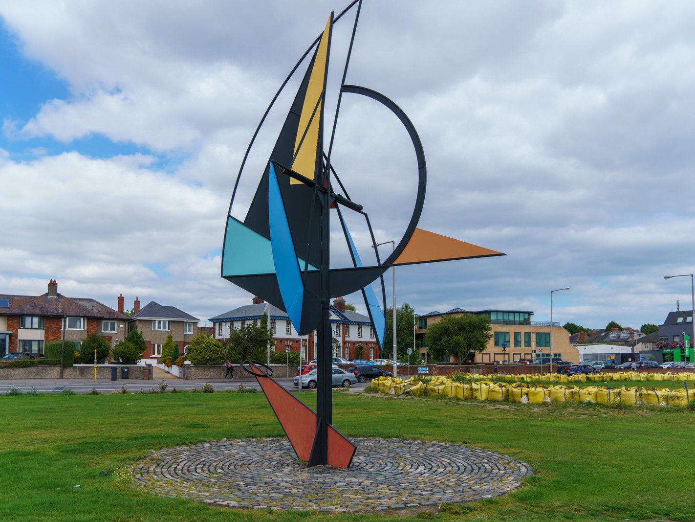 WIND SAIL SCULPTURE BY EAMON O’DOHERTY [ALFIE BYRNE ROAD CLONTARF]-244439-1