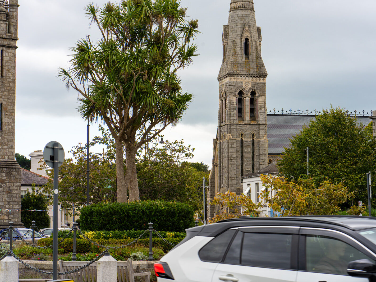 THERE ARE TWO CHURCHES IN MONKSTOWN [ST MARY'S AND MONKSTOWN PARISH CHURCH]-241582-1