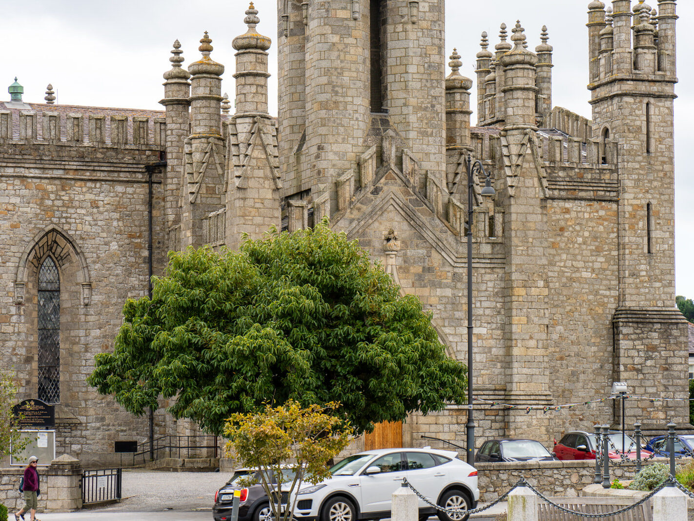 THERE ARE TWO CHURCHES IN MONKSTOWN [ST MARY'S AND MONKSTOWN PARISH CHURCH]-241583-1