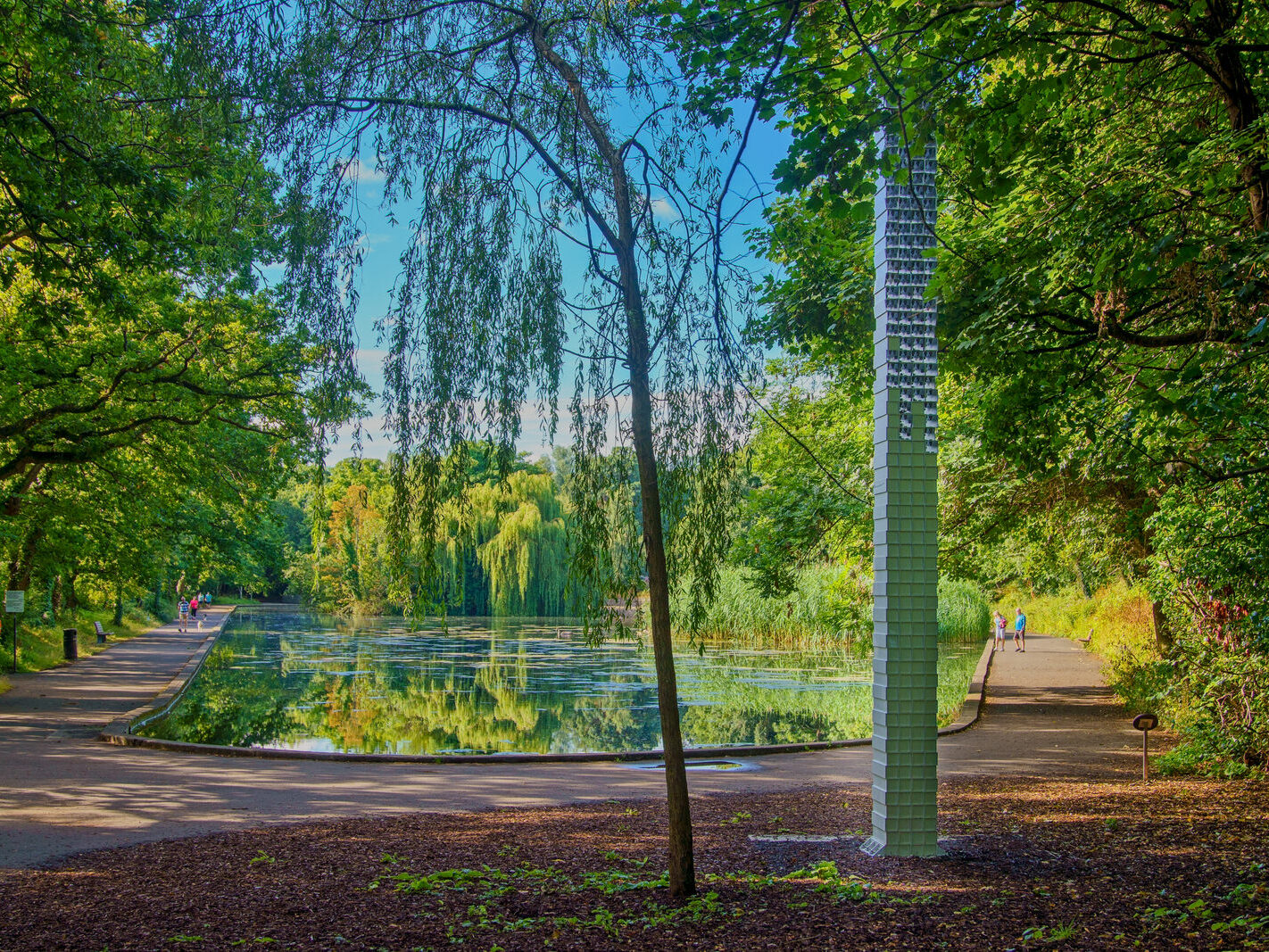 BUSHY A SCULPTURE BY CORBAN WALKER [LOCATED AT THE DUCK POND IN BUSHY PARK]-243827-1