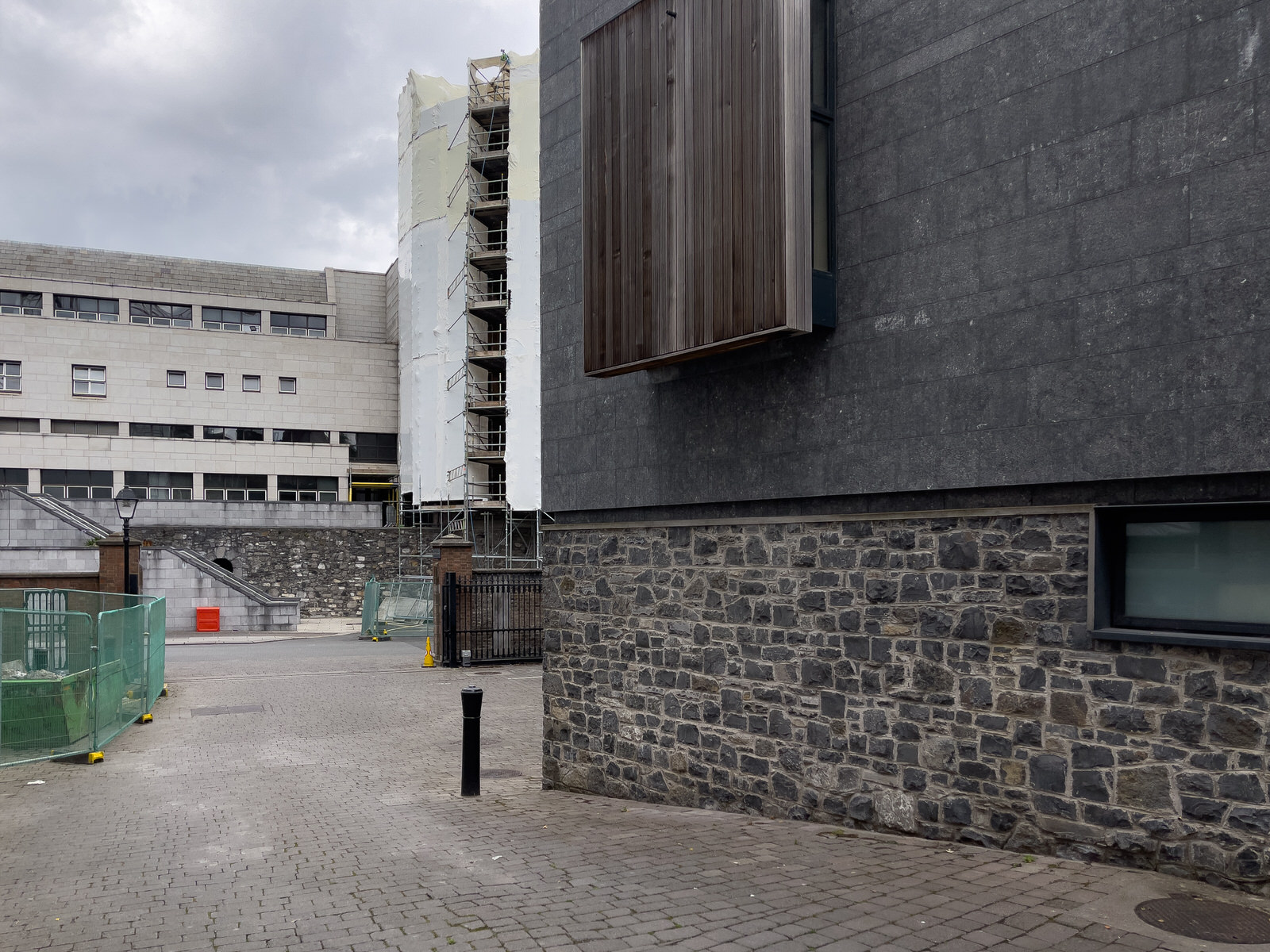 SHIP STREET GATE AREA INSIDE THE WALLS OF DUBLIN CASTLE [MUCH OF THIS STREET IS PARALLEL TO GREAT SHIP STREET]-243997-1