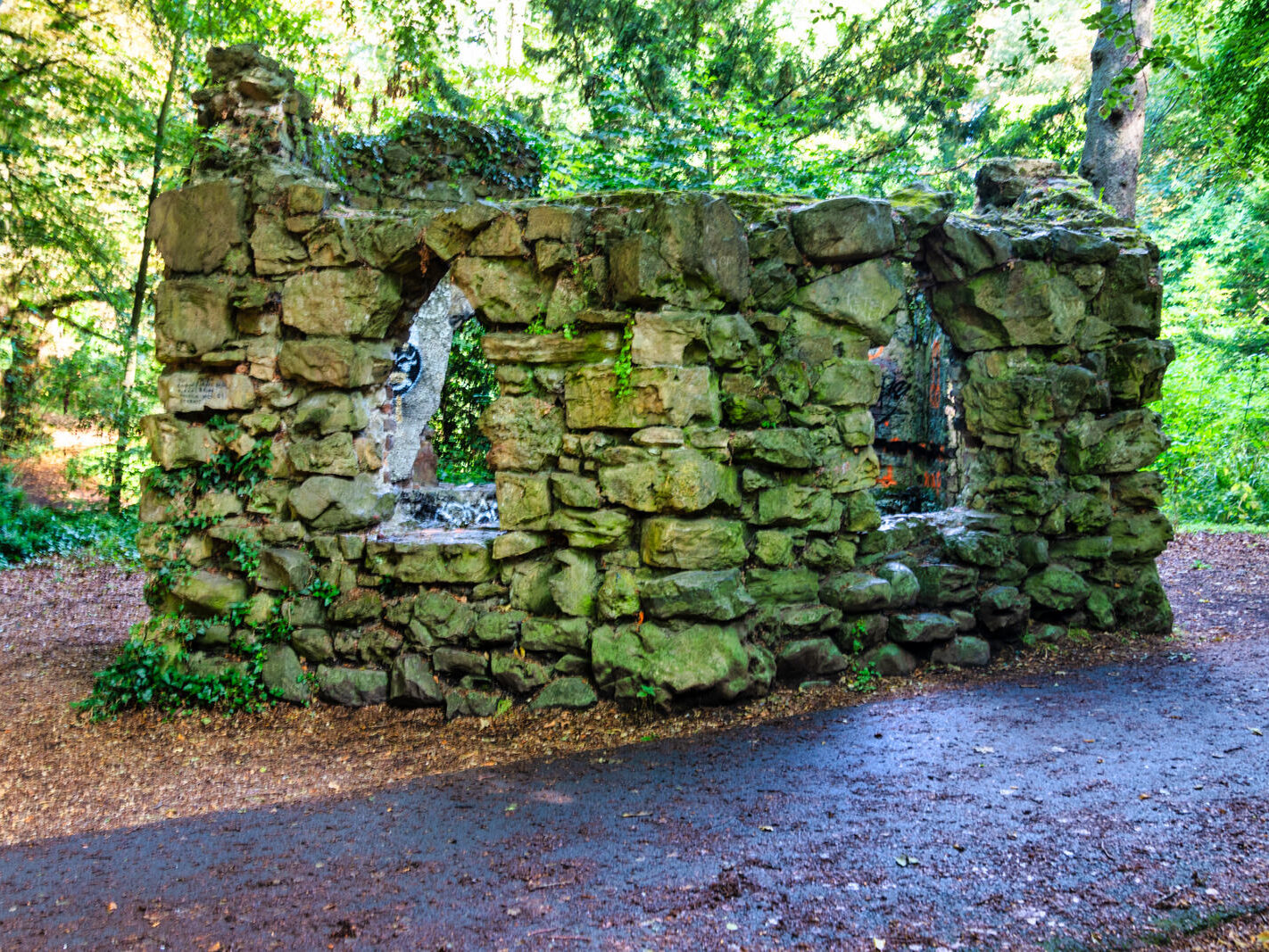 THE SHELL HOUSE [A OLD FOLLY AT BUSHY PARK]-243816-1