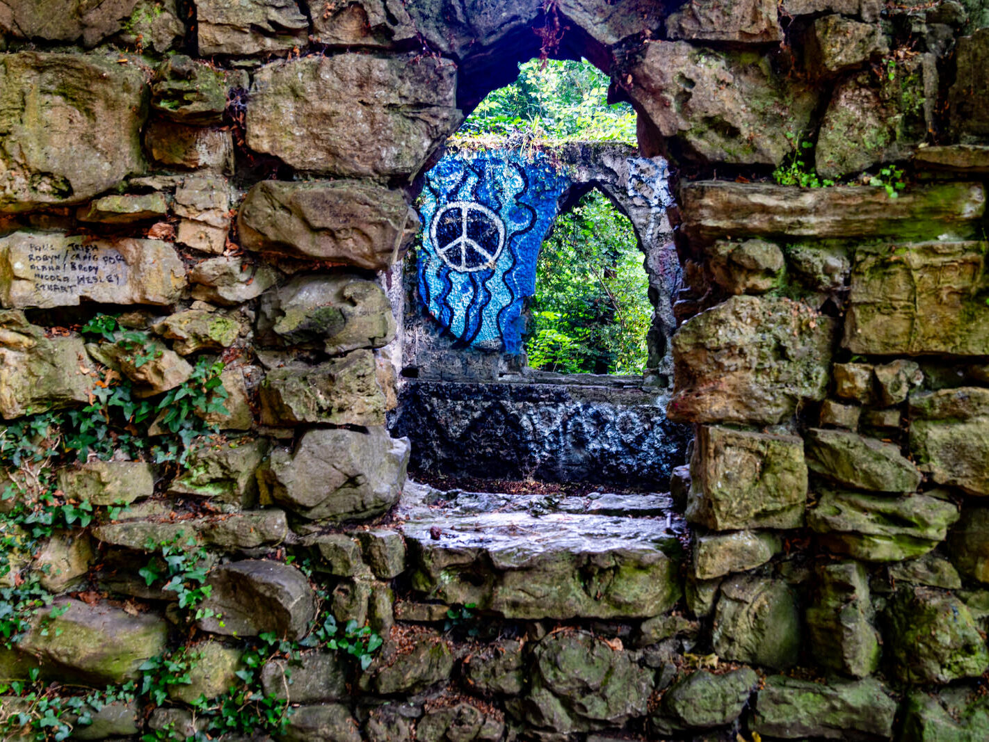 THE SHELL HOUSE [A OLD FOLLY AT BUSHY PARK]-243818-1