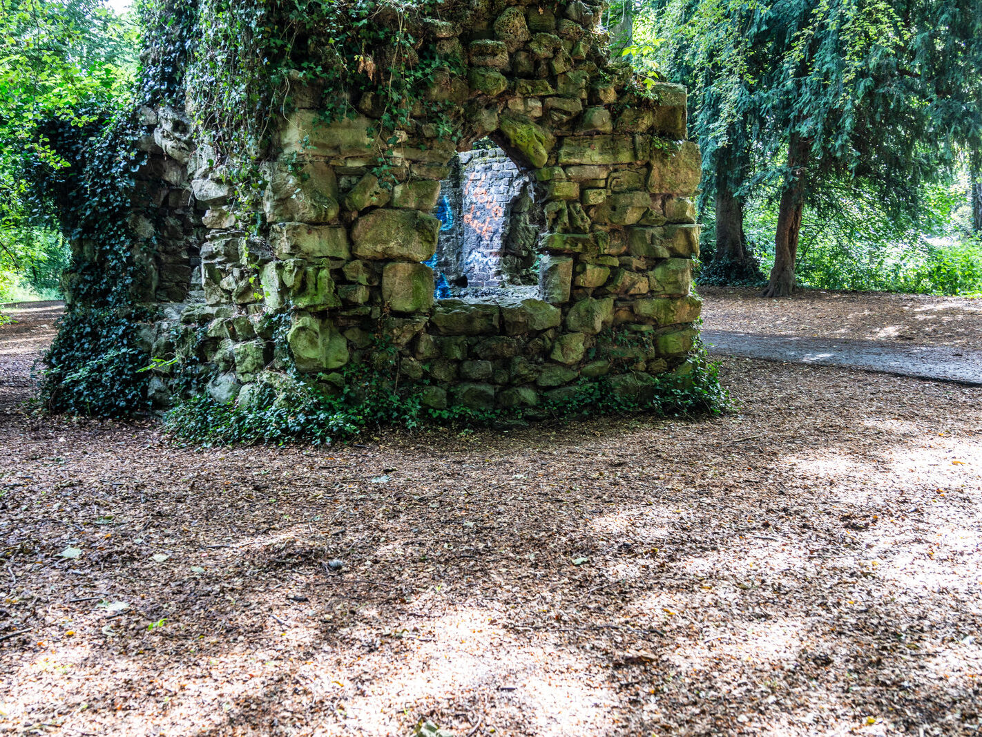 THE SHELL HOUSE [A OLD FOLLY AT BUSHY PARK]-243822-1