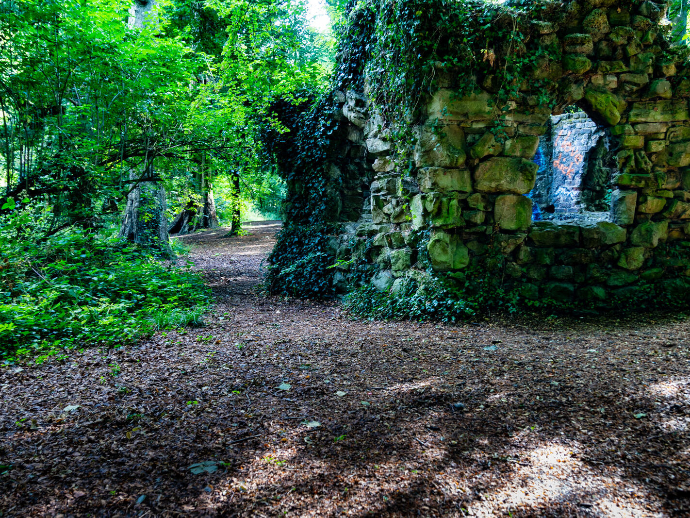 THE SHELL HOUSE [A OLD FOLLY AT BUSHY PARK]-243824-1