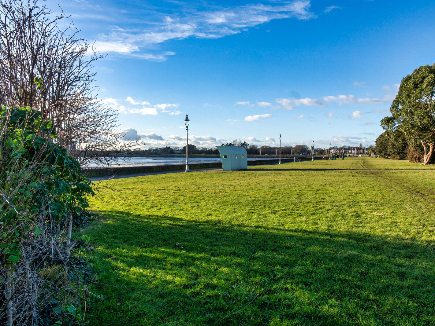 THE WIND SHELTERS AND THE BANDSTAND ALONG CLONTARF PROMENADE [REMAIN AS A TRIBUTE TO HERBERT SIMMS]-246821-1