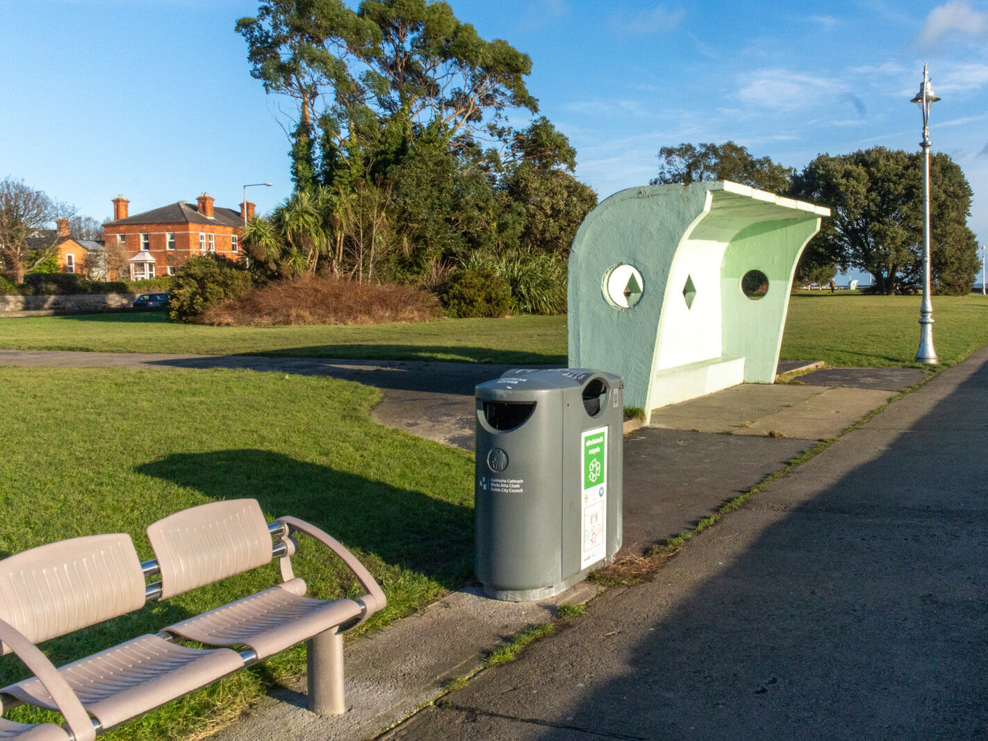 THE WIND SHELTERS AND THE BANDSTAND ALONG CLONTARF PROMENADE [REMAIN AS A TRIBUTE TO HERBERT SIMMS]-246828-1