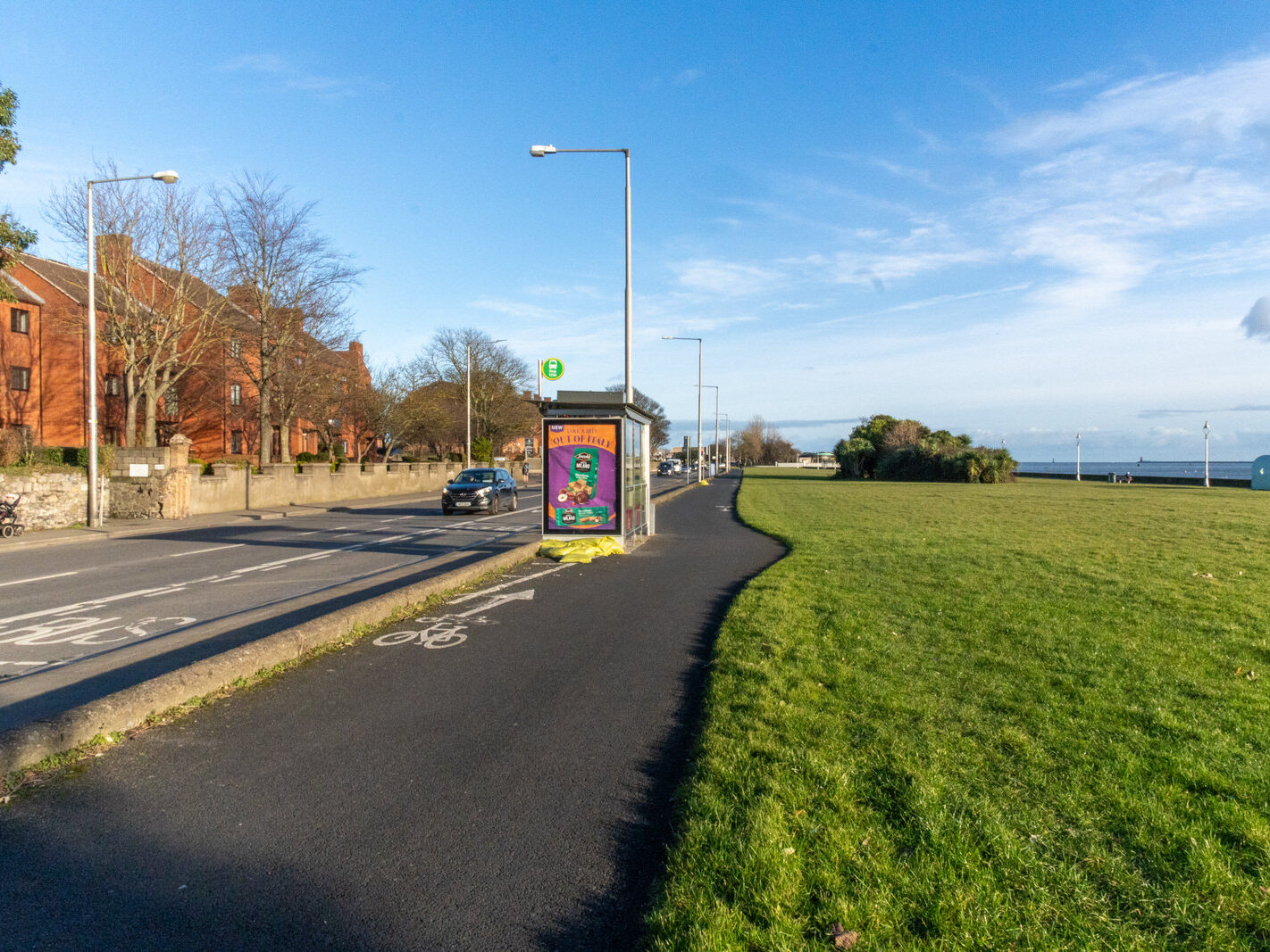 THE WIND SHELTERS AND THE BANDSTAND ALONG CLONTARF PROMENADE [REMAIN AS A TRIBUTE TO HERBERT SIMMS]-246832-1