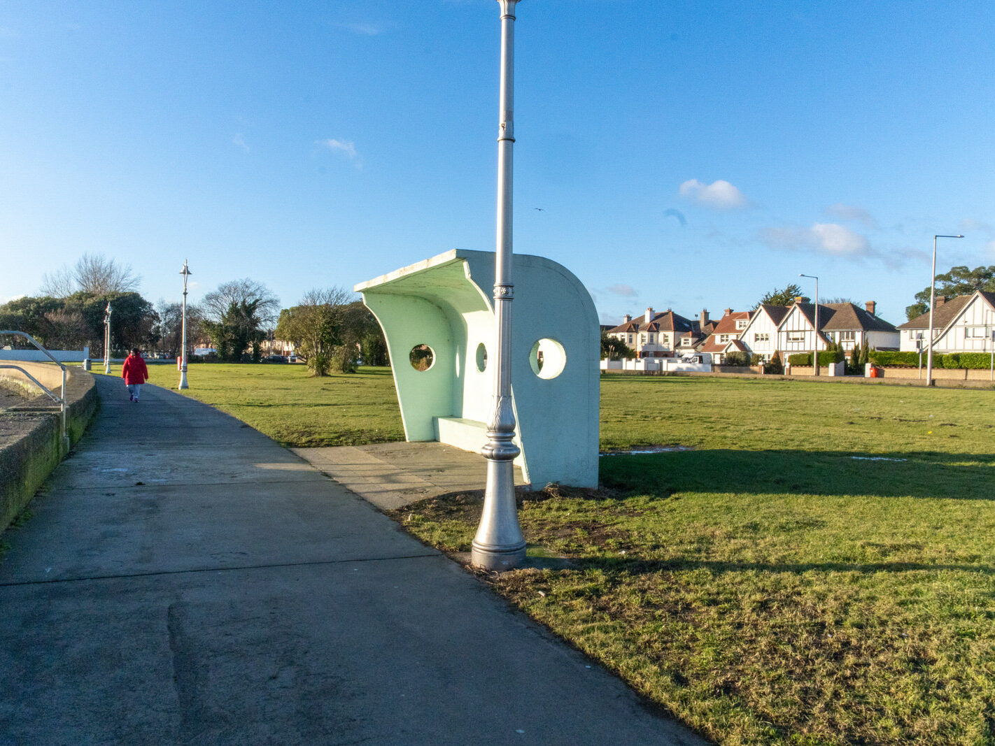 THE WIND SHELTERS AND THE BANDSTAND ALONG CLONTARF PROMENADE [REMAIN AS A TRIBUTE TO HERBERT SIMMS]-246840-1