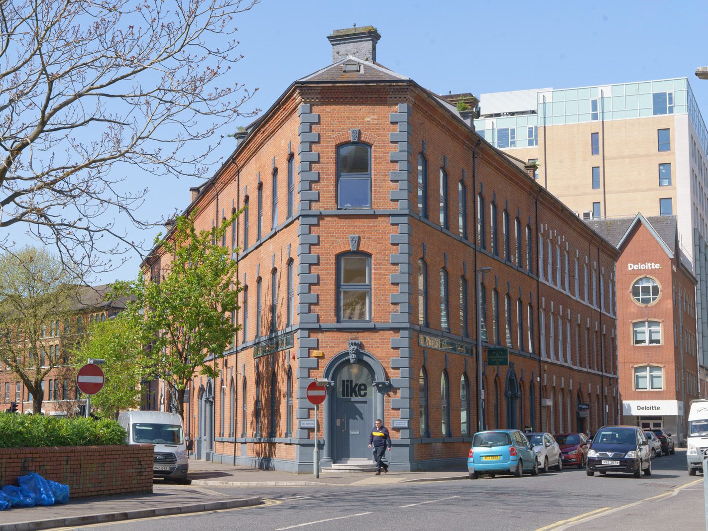 LIKE ARCHITECTS AT 3 LINENHALL STREET WEST IN BELFAST 16 MAY 2018 [I PHOTOGRAPHED THIS BUILDING BECAUSE I LIKED IT]-224626-1