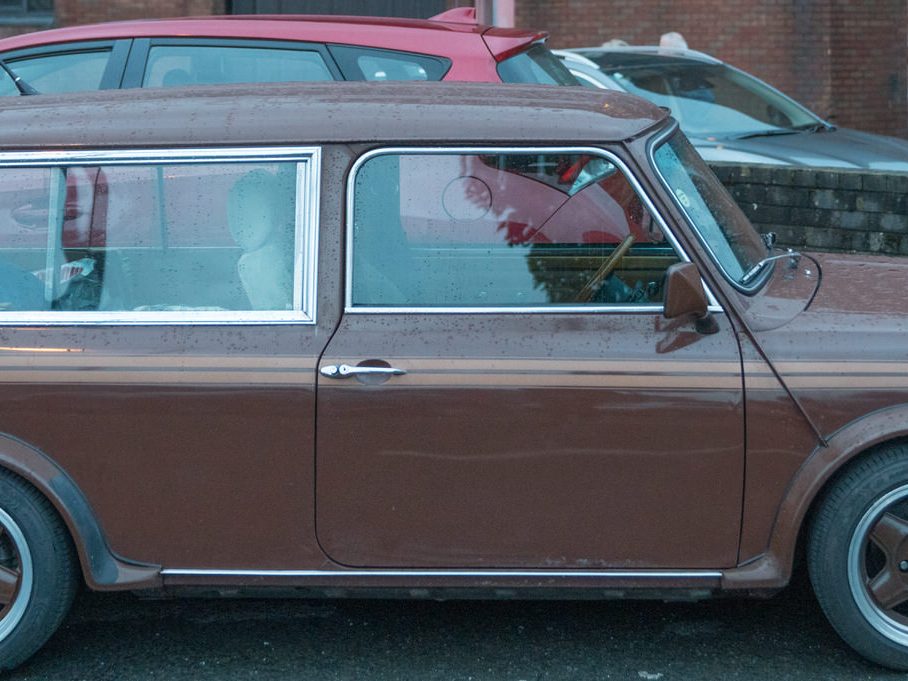 A VINTAGE MINI CLUBMAN [PHOTOGRAPHED IN MAY 2017 IN BELFAST] 005