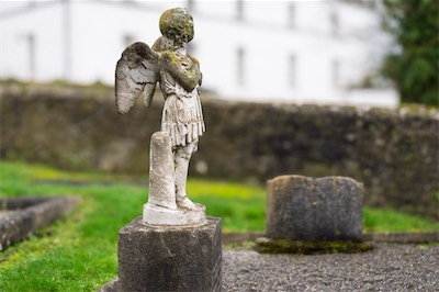 ST CANICE'S CATHEDRAL AND ROUND TOWER PLUS GRAVEYARD [PHOTOGRAPHED FEBRUARY 2026]-265368.jpg