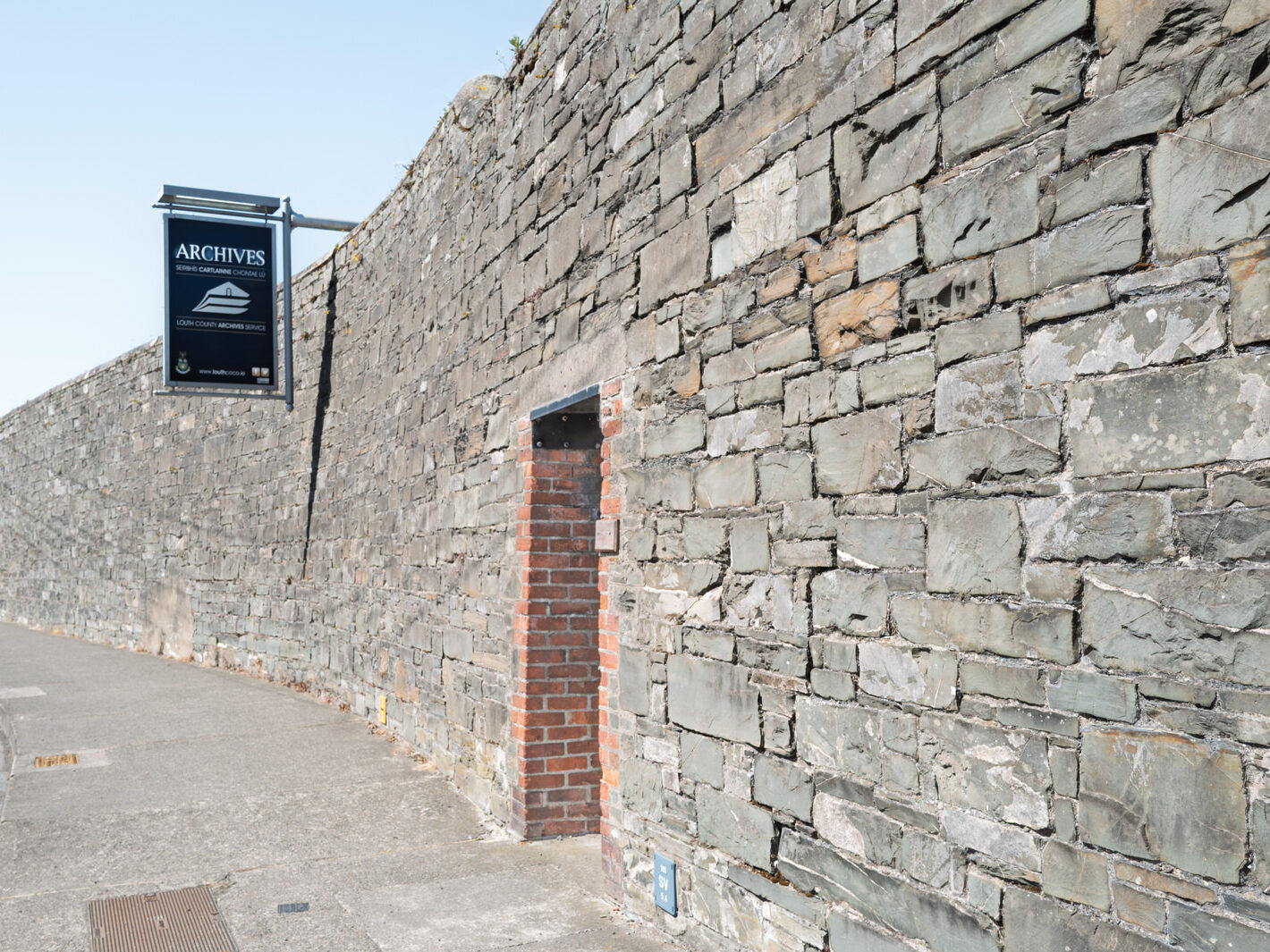 LOUTH COUNTY ARCHIVE SERVICE AT THE OLD GAOL ON ARDEE ROAD IN DUNDALK [TREASURE TROVE OF LOCAL HISTORY]-251618-1