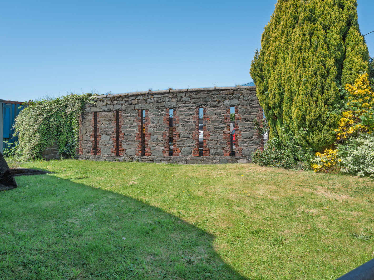 LOUTH COUNTY ARCHIVE SERVICE AT THE OLD GAOL ON ARDEE ROAD IN DUNDALK [TREASURE TROVE OF LOCAL HISTORY]-251619-1