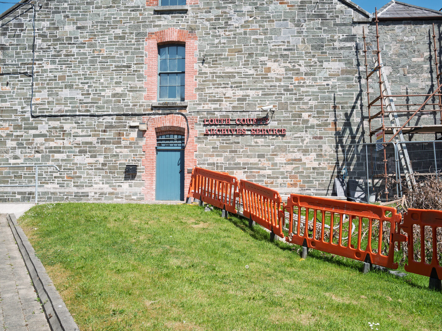 LOUTH COUNTY ARCHIVE SERVICE AT THE OLD GAOL ON ARDEE ROAD IN DUNDALK [TREASURE TROVE OF LOCAL HISTORY]-251620-1
