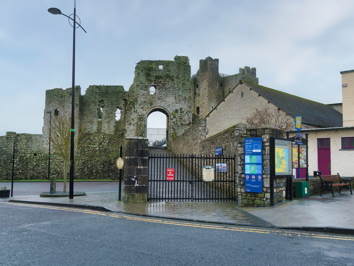 TRIM CASTLE IN COUNTY MEATH 002