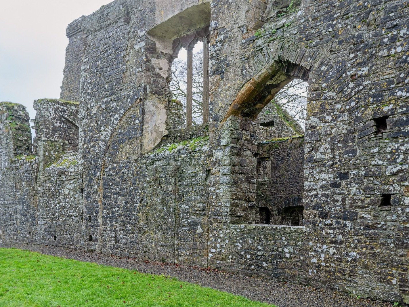 BECTIVE ABBEY WHICH I VISITED LAST CHRISTMAS [THERE WERE NO OTHER VISITORS AS IT WAS A VERY WET DAY]--225237-1