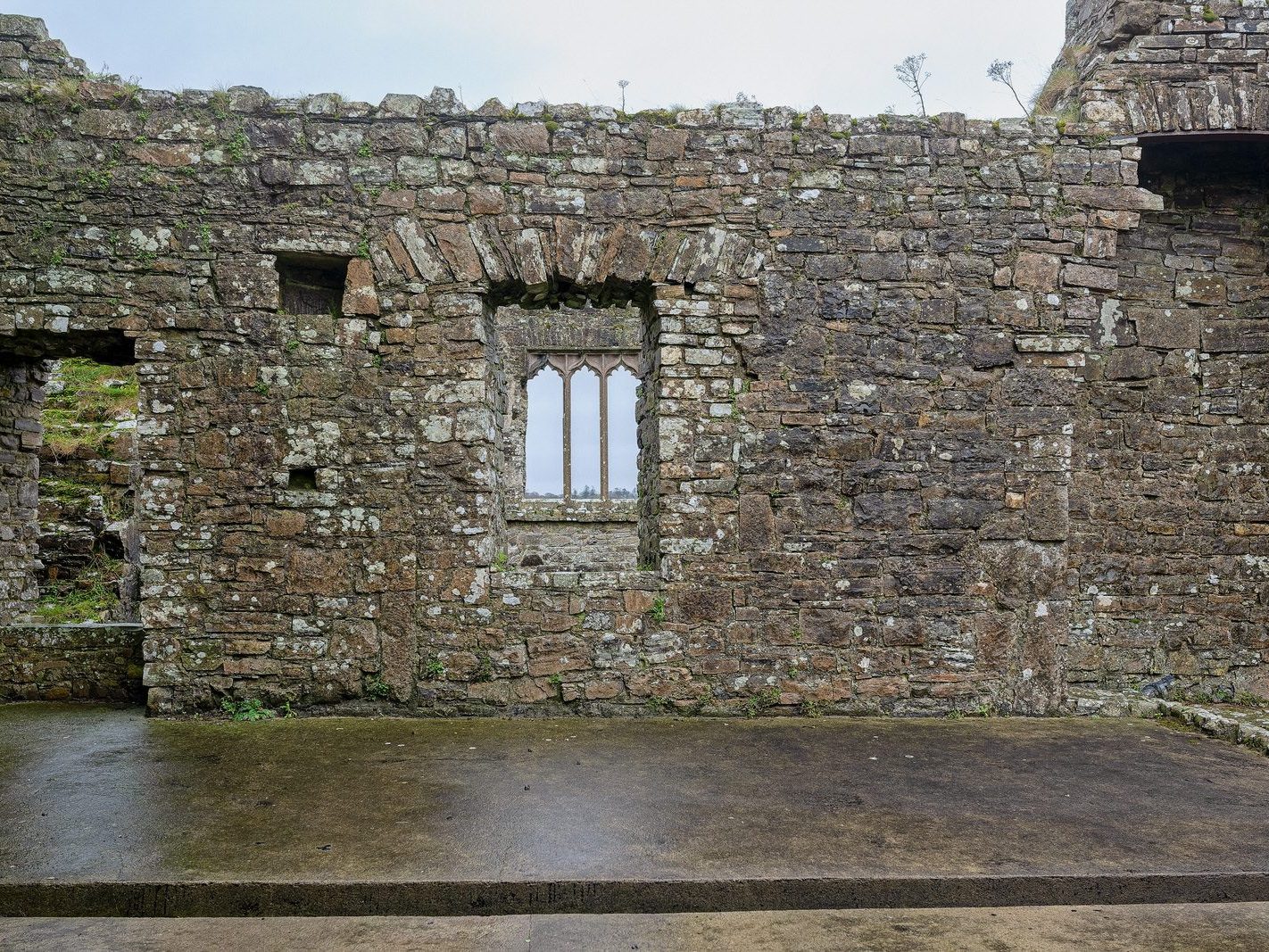 BECTIVE ABBEY WHICH I VISITED LAST CHRISTMAS [THERE WERE NO OTHER VISITORS AS IT WAS A VERY WET DAY]--225255-1