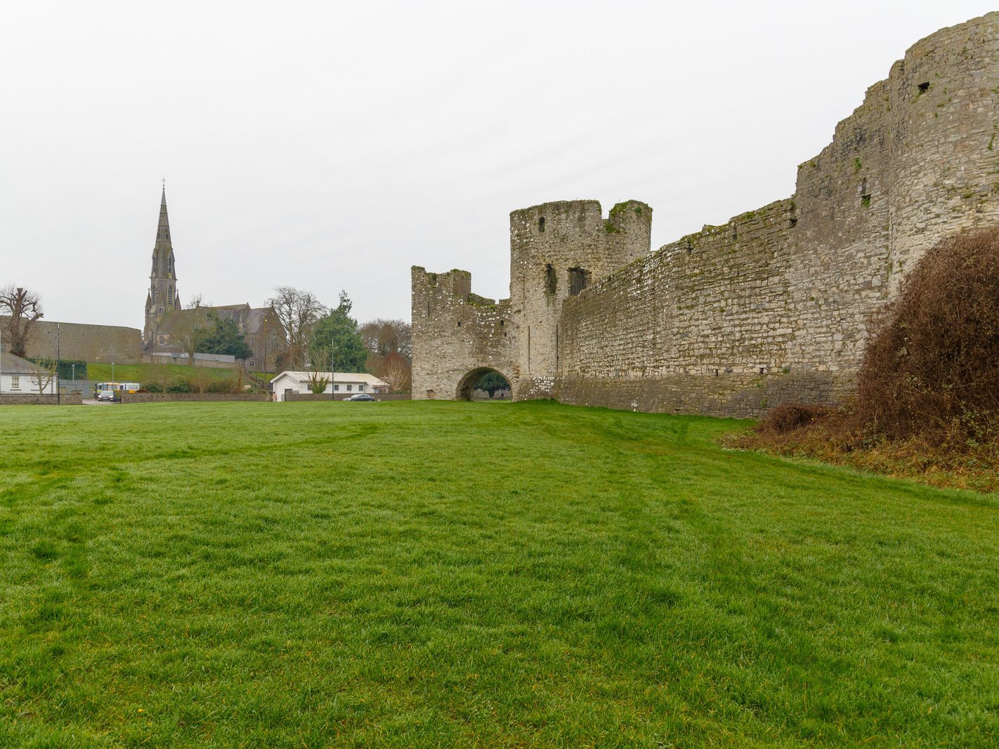 ON ST STEPHEN'S DAY I VISITED THE SOUTH BANK IN ORDER TO PHOTOGRAPH TRIM CASTLE [26 DECEMBER 2023]-226519-1