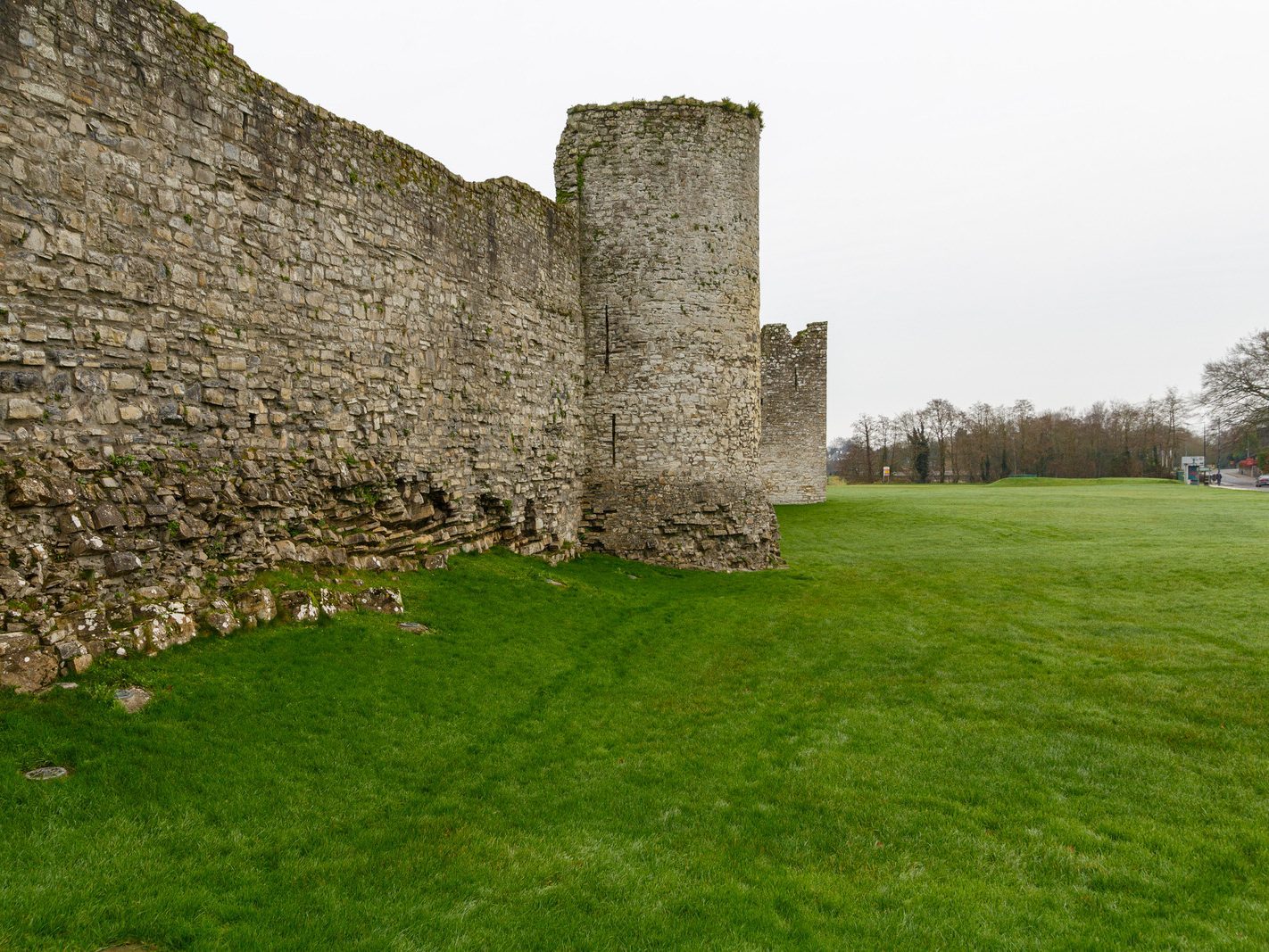 ON ST STEPHEN'S DAY I VISITED THE SOUTH BANK IN ORDER TO PHOTOGRAPH TRIM CASTLE [26 DECEMBER 2023]-226527-1
