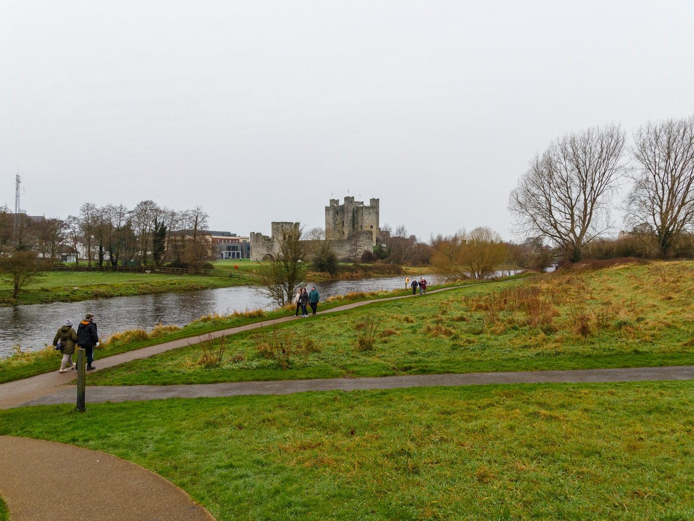 ON ST STEPHEN'S DAY I VISITED THE SOUTH BANK IN ORDER TO PHOTOGRAPH TRIM CASTLE [26 DECEMBER 2023]-226538-1
