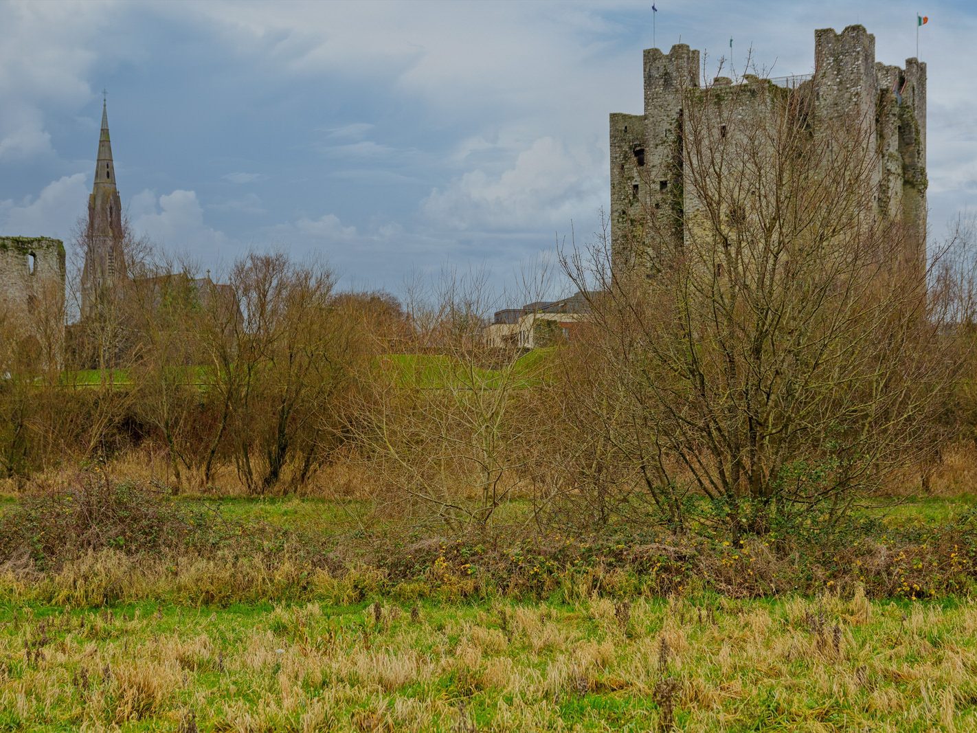 TRIM CASTLE AS SEEN FROM THE NORTH SIDE OF THE BOYNE [CHRISTMAS DAY 2023]-226475-1