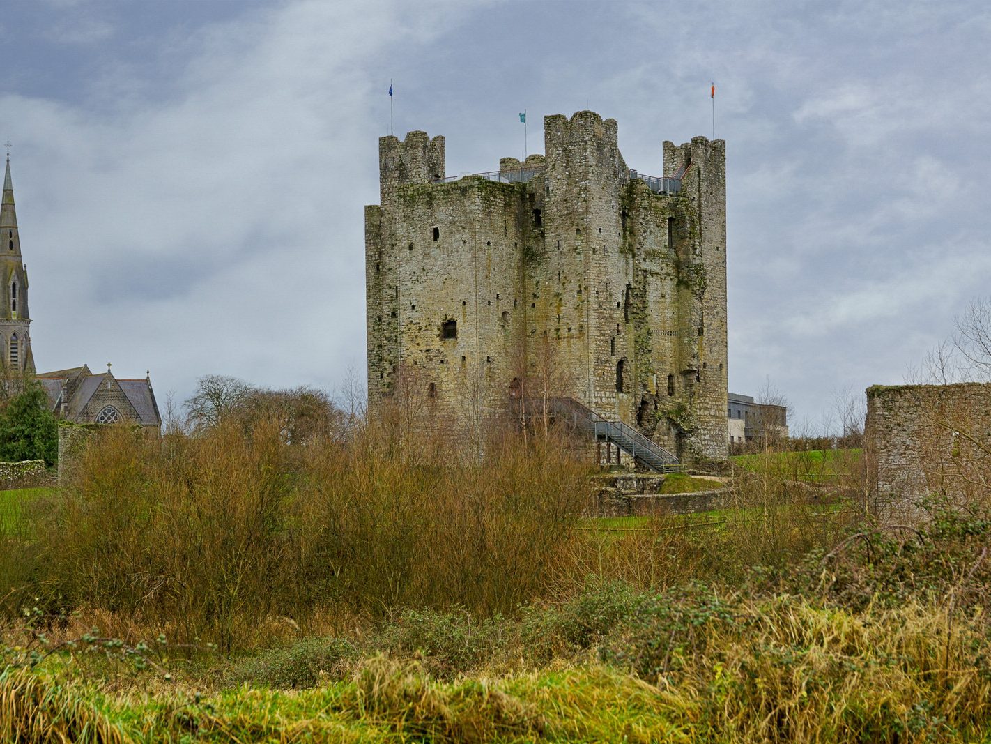 TRIM CASTLE AS SEEN FROM THE NORTH SIDE OF THE BOYNE [CHRISTMAS DAY 2023]-226477-1