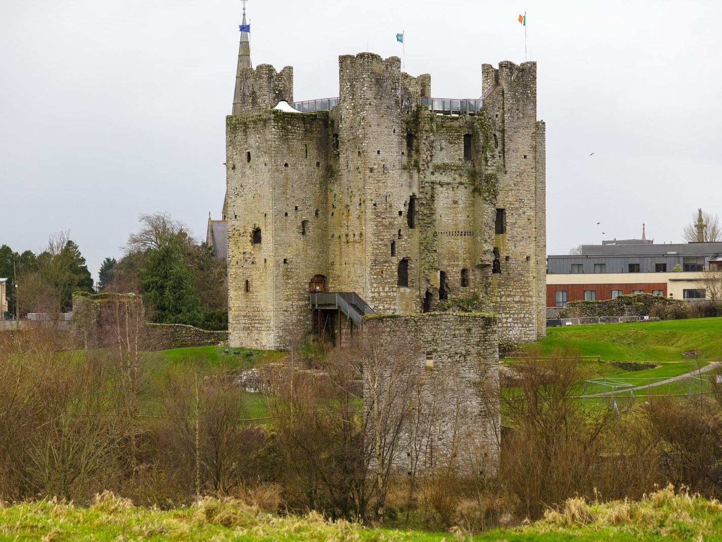TRIM CASTLE AS SEEN FROM THE NORTH SIDE OF THE BOYNE [CHRISTMAS DAY 2023]-226479-1